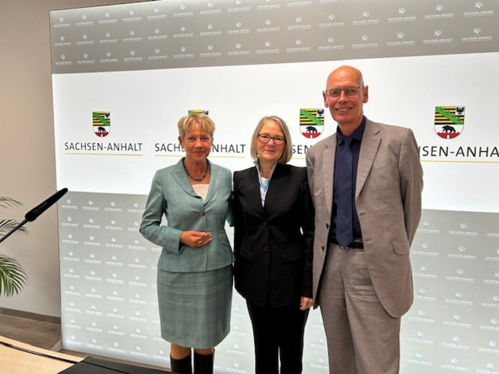 Foto von Inken Gallner, Kathrin Thies und Reinhard Engshuber anlässlich der Amtswechselfeier am 23.10.2024
