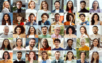 Das Bild zeigt viele Menschen im Portrait.