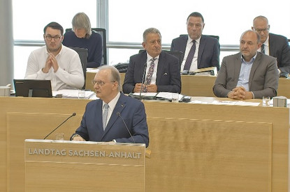 Das Bild zeigt Ministerpräsident Dr. Reiner Haseloff während seiner Rede im Landtag Das Bild zeigt Ministerpräsident Dr. Reiner Haseloff während seiner Rede im Landtag.