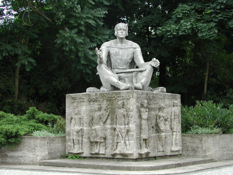 Monument Eike von Repgow in Magdeburg, photo: State Chancellery