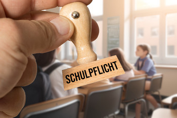 Stempel "Schulpflicht"
