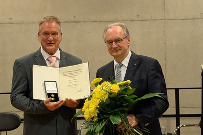 Claus Rokahr und Ministerpräsident Dr. Reiner Haseloff.